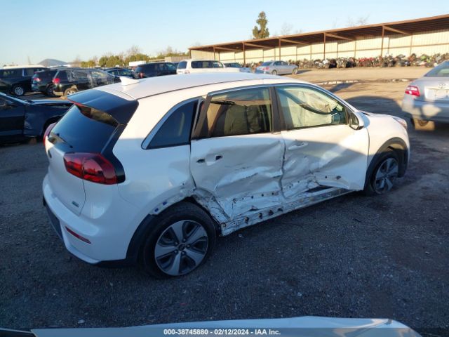 Photo 3 VIN: KNDCB3LC5H5045710 - KIA NIRO 