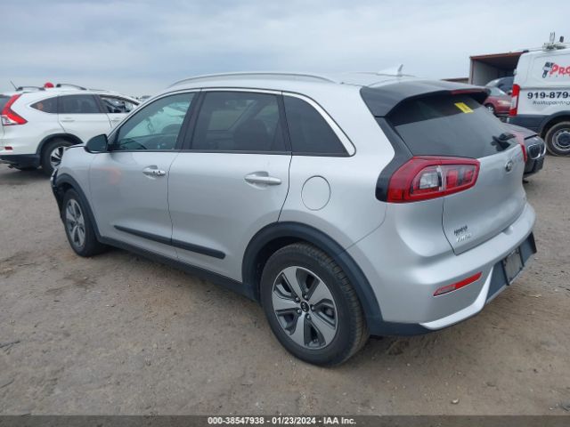 Photo 2 VIN: KNDCB3LC5K5217449 - KIA NIRO 