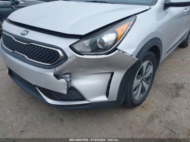 Photo 5 VIN: KNDCB3LC5K5217449 - KIA NIRO 