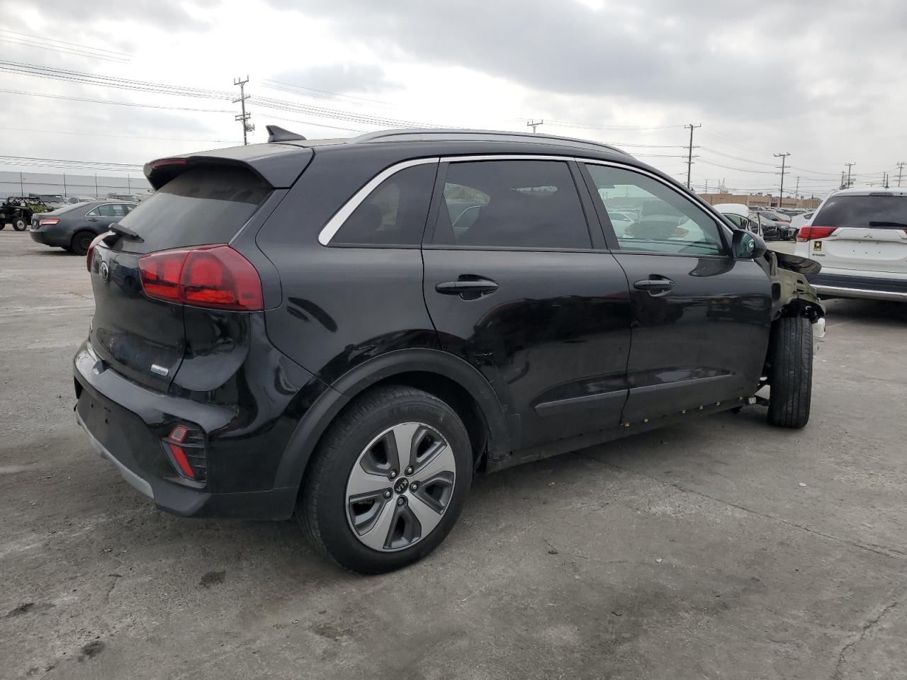 Photo 2 VIN: KNDCB3LC5M5470032 - KIA NIRO 