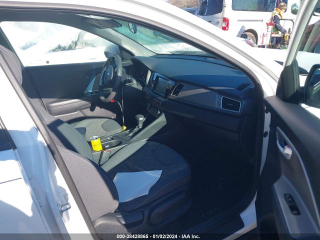 Photo 4 VIN: KNDCB3LC6H5041746 - KIA NIRO 