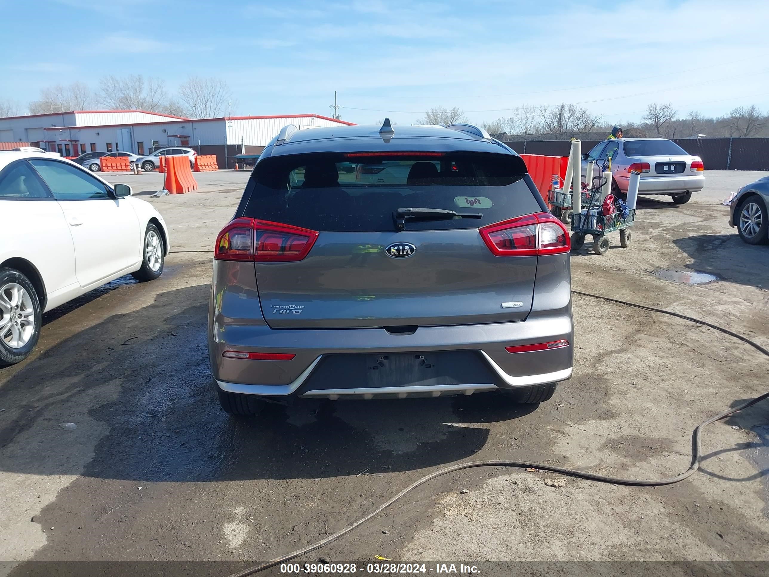 Photo 15 VIN: KNDCB3LC6J5123966 - KIA NIRO 