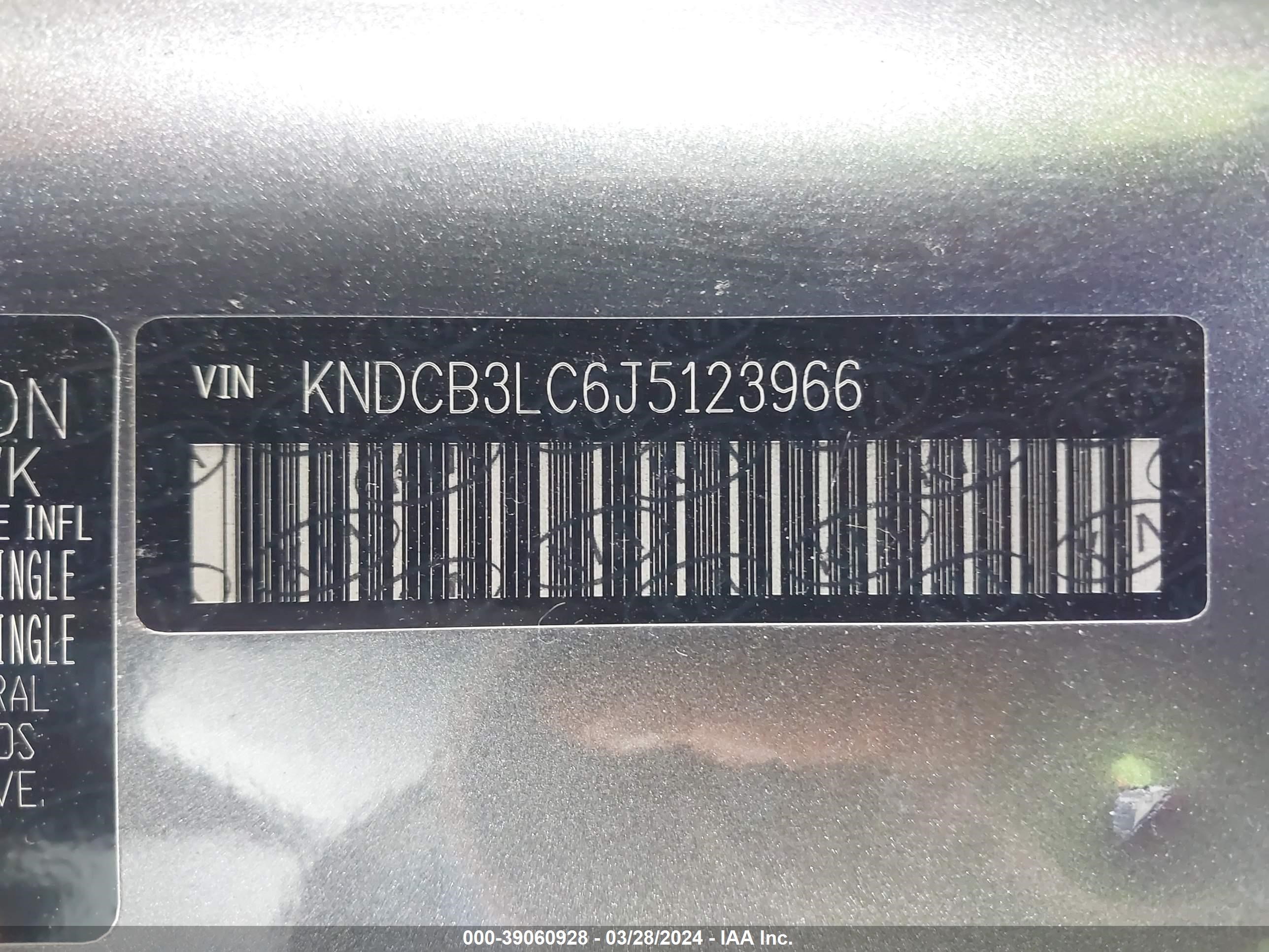 Photo 8 VIN: KNDCB3LC6J5123966 - KIA NIRO 