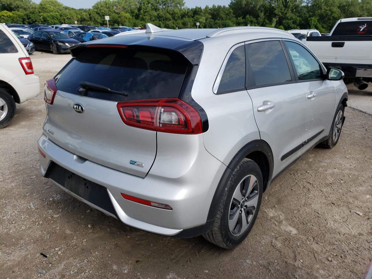 Photo 3 VIN: KNDCB3LC6J5127807 - KIA NIRO 