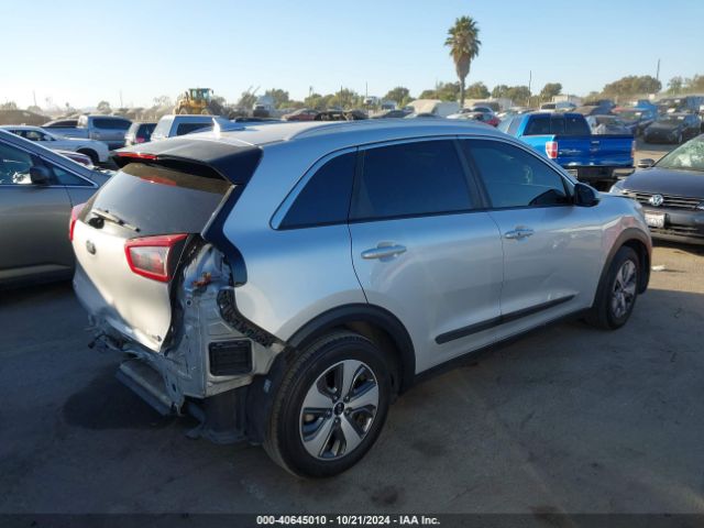 Photo 3 VIN: KNDCB3LC6J5155803 - KIA NIRO 