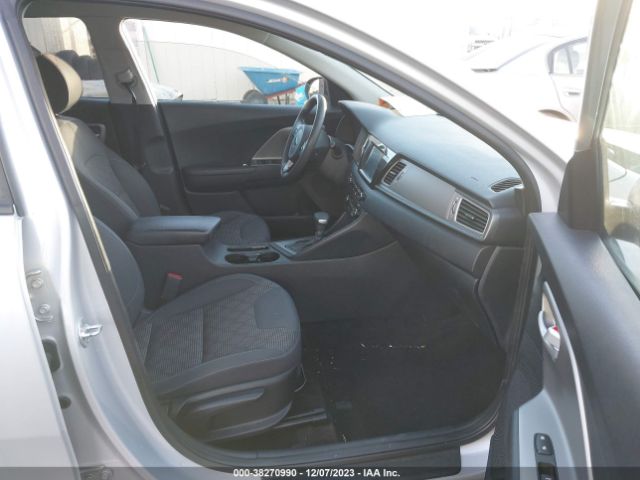 Photo 4 VIN: KNDCB3LC6K5258690 - KIA NIRO 