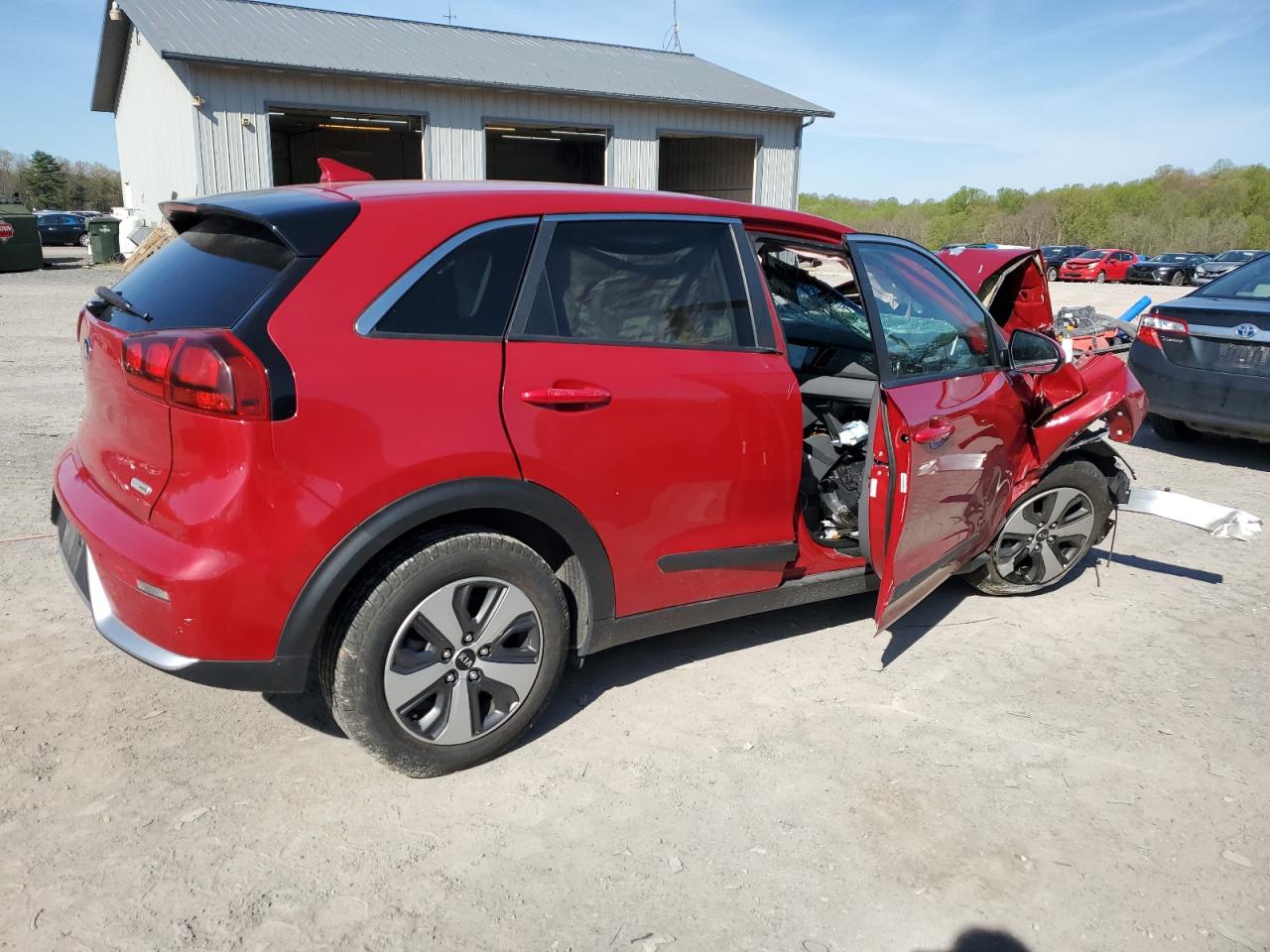 Photo 2 VIN: KNDCB3LC7H5050228 - KIA NIRO 