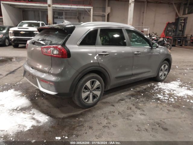 Photo 3 VIN: KNDCB3LC7H5098666 - KIA NIRO 