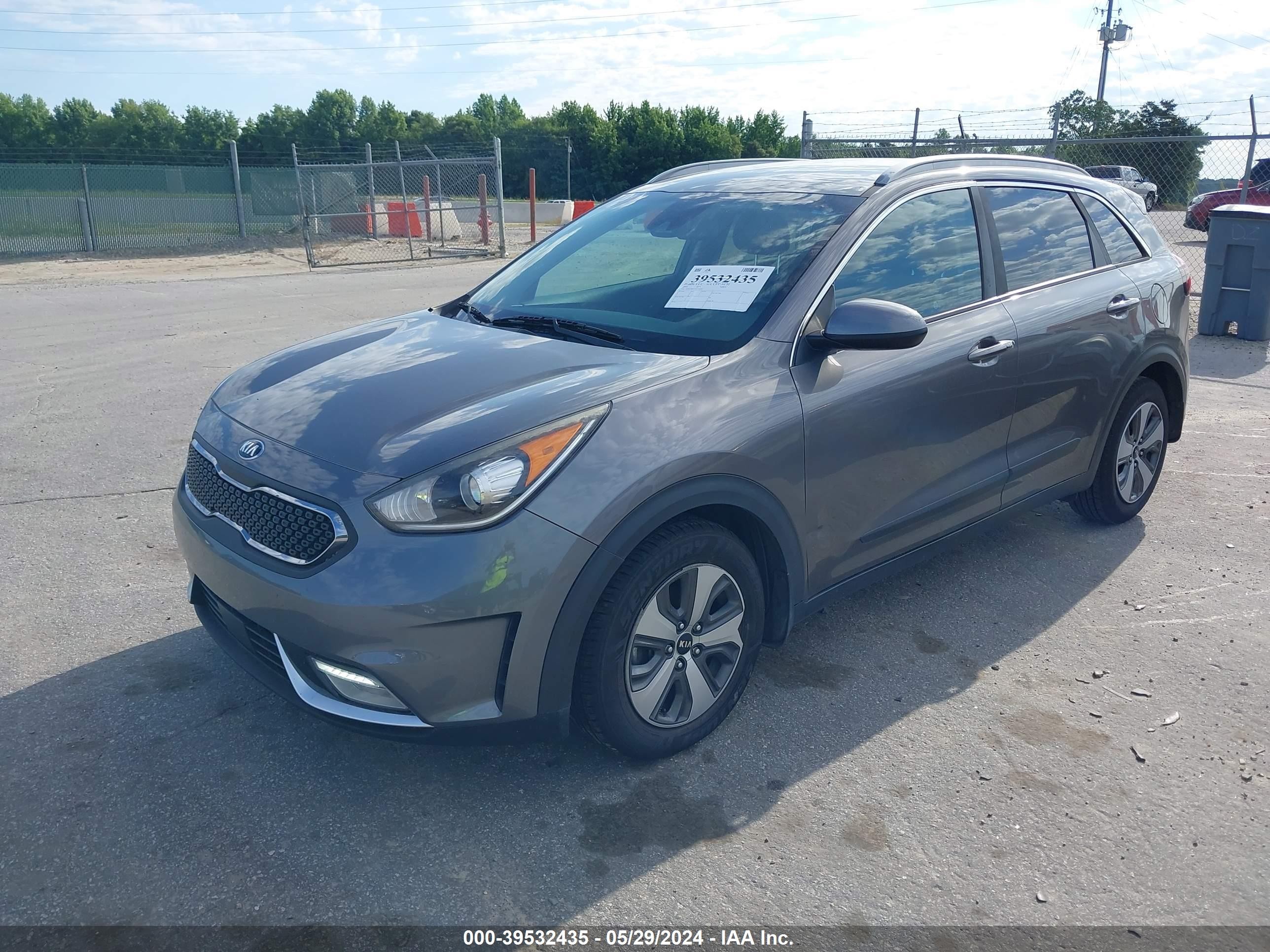 Photo 1 VIN: KNDCB3LC7J5118792 - KIA NIRO 