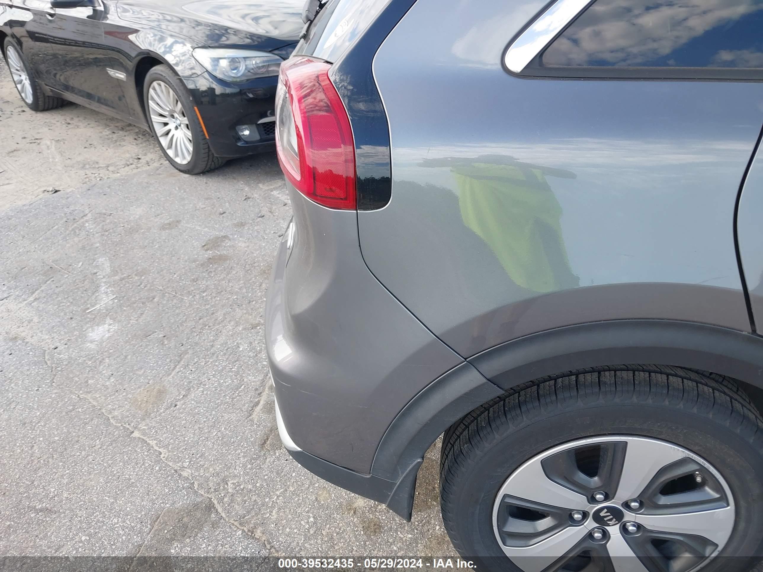 Photo 14 VIN: KNDCB3LC7J5118792 - KIA NIRO 