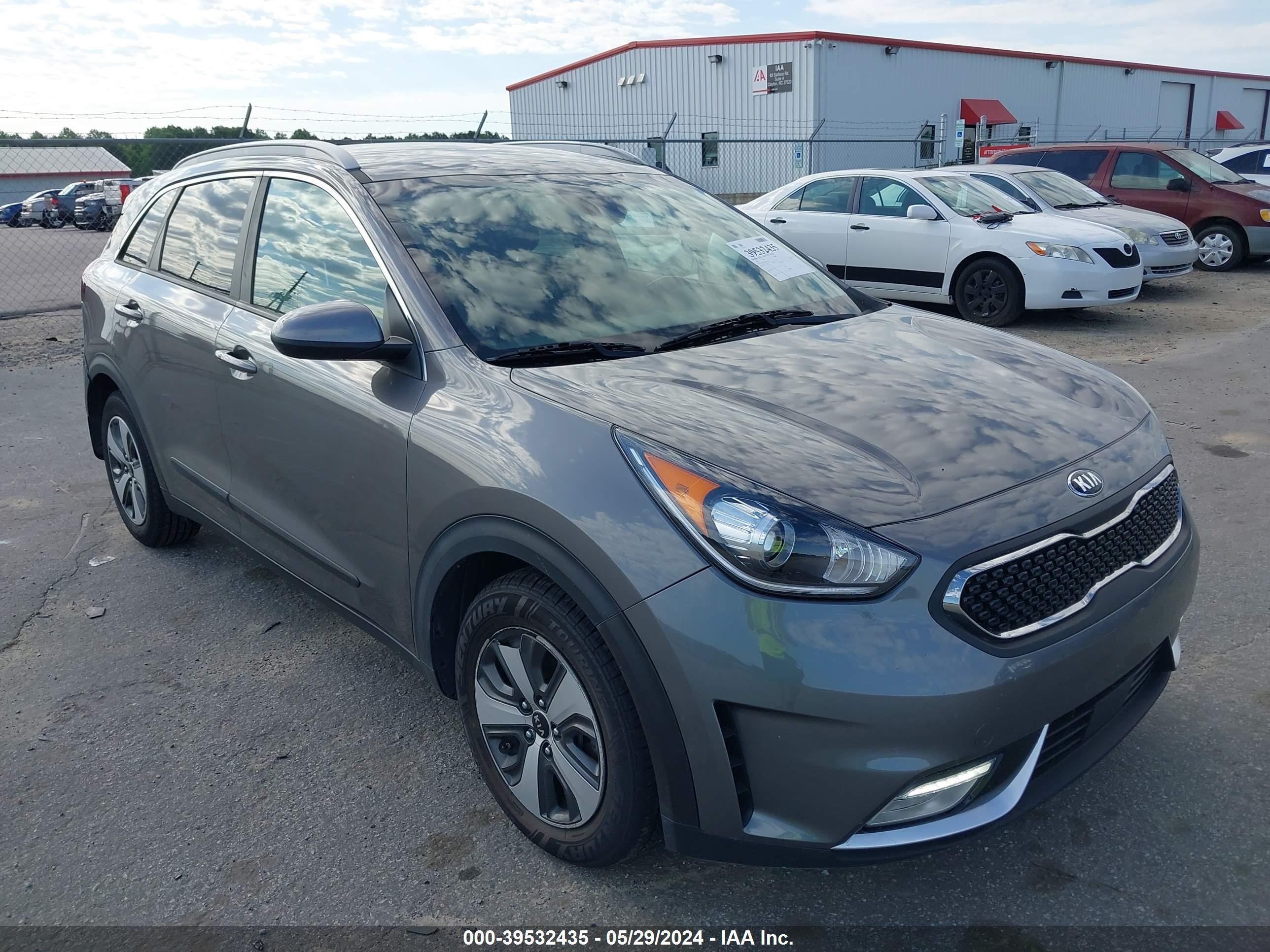 Photo 15 VIN: KNDCB3LC7J5118792 - KIA NIRO 