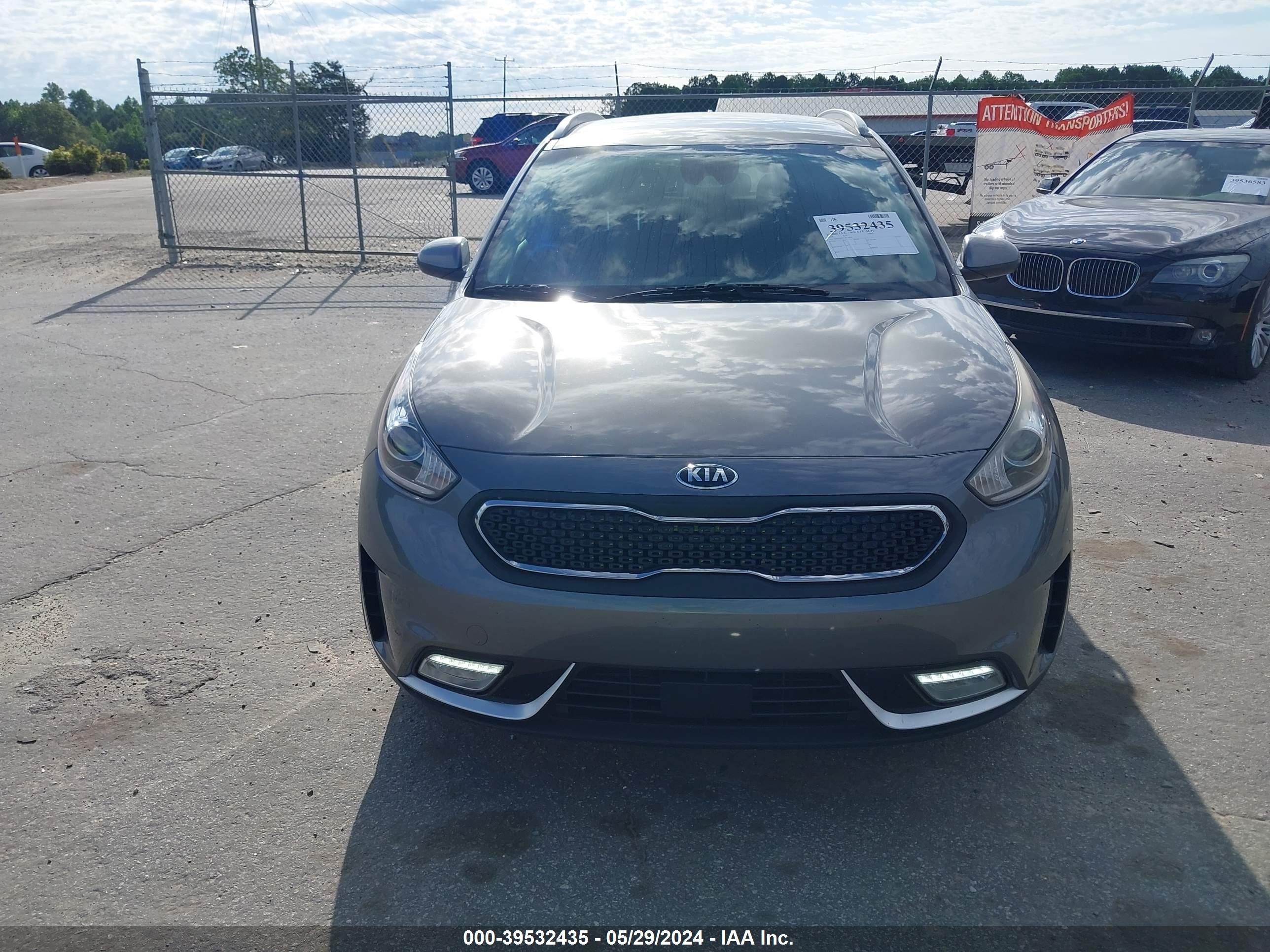 Photo 5 VIN: KNDCB3LC7J5118792 - KIA NIRO 