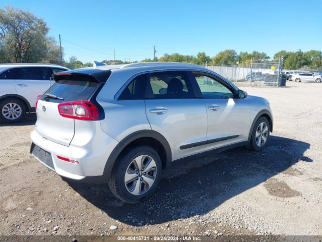 Photo 3 VIN: KNDCB3LC7K5243115 - KIA NIRO 