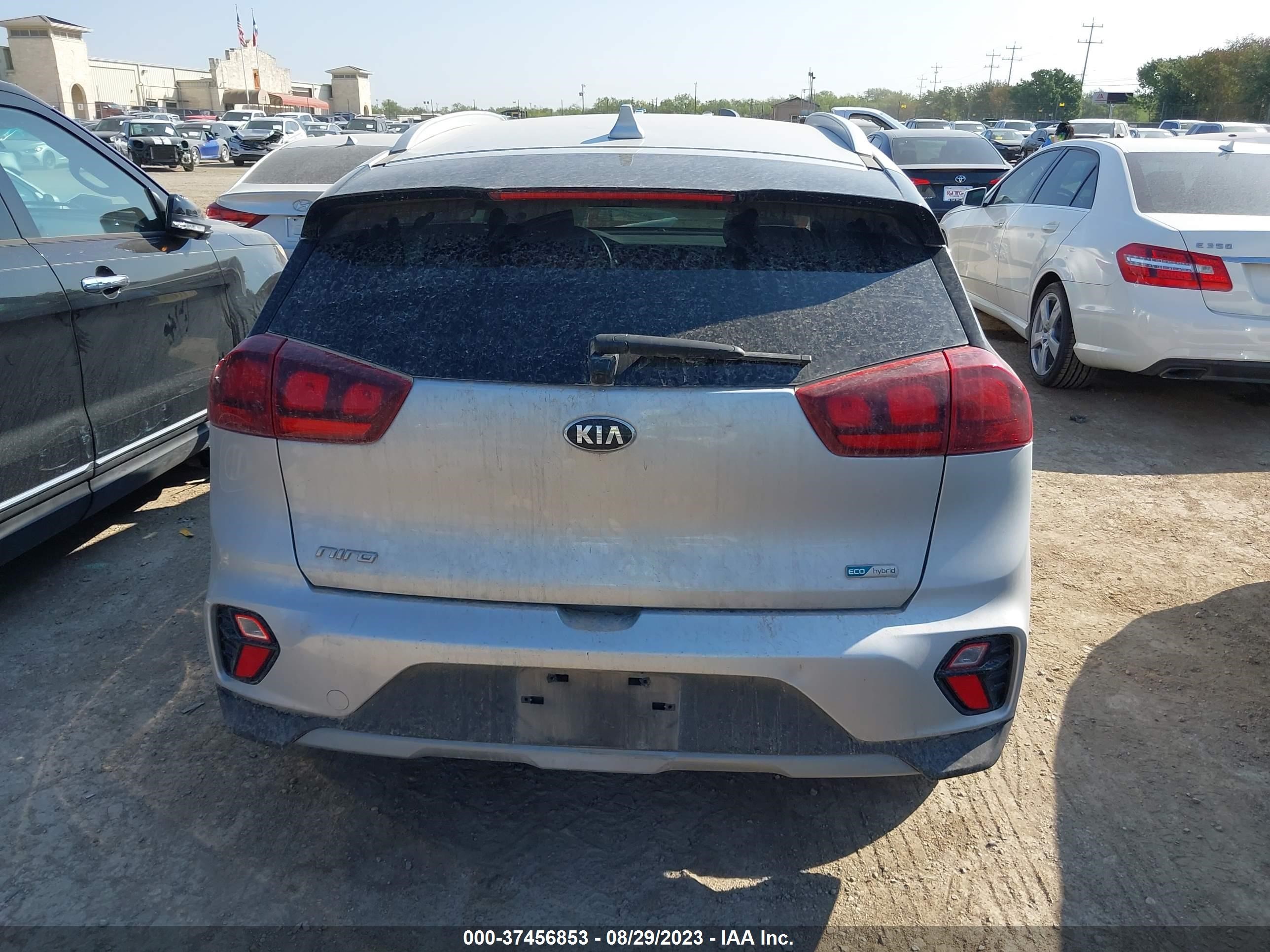 Photo 16 VIN: KNDCB3LC7L5400823 - KIA NIRO 