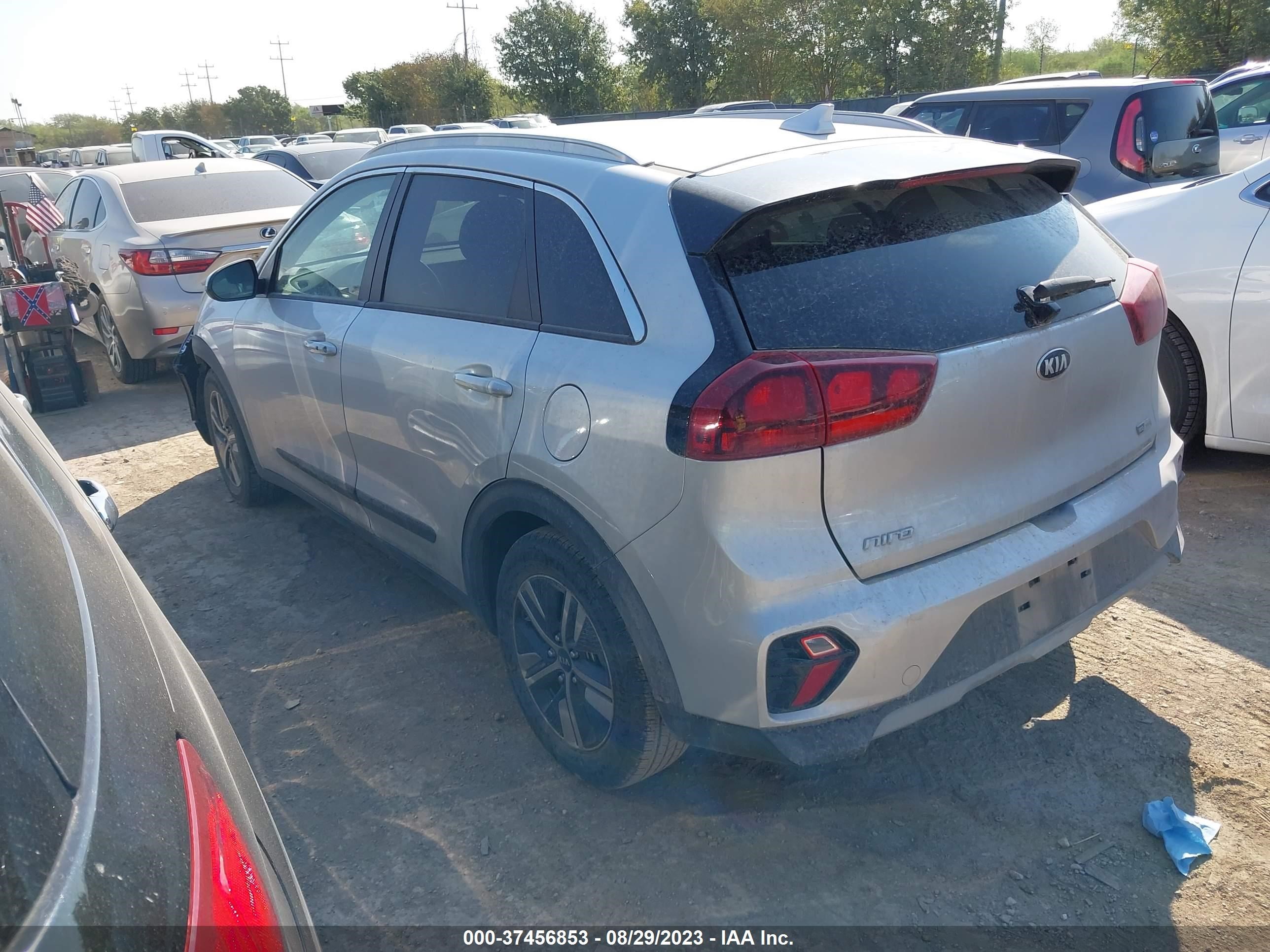 Photo 2 VIN: KNDCB3LC7L5400823 - KIA NIRO 