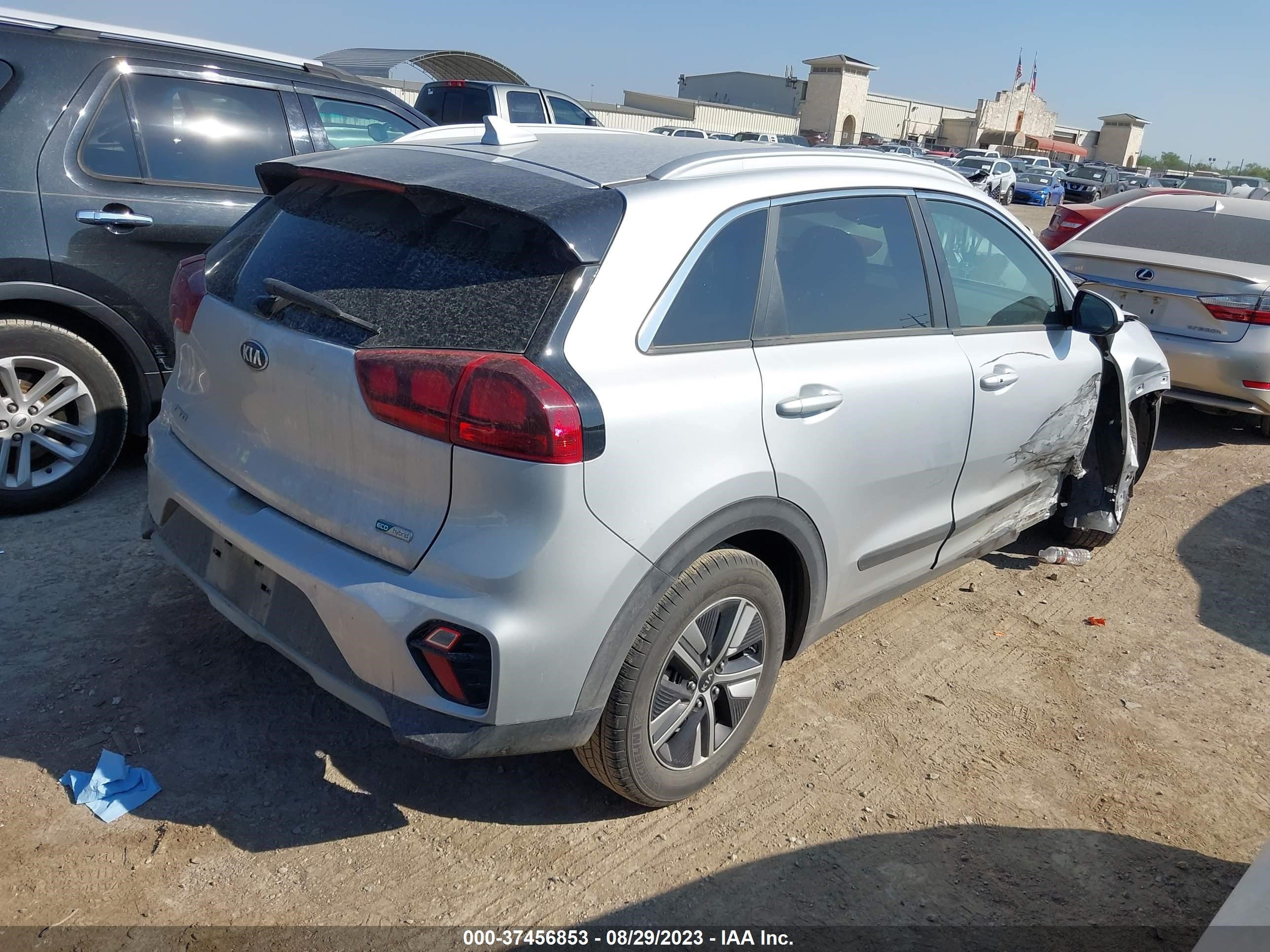 Photo 3 VIN: KNDCB3LC7L5400823 - KIA NIRO 