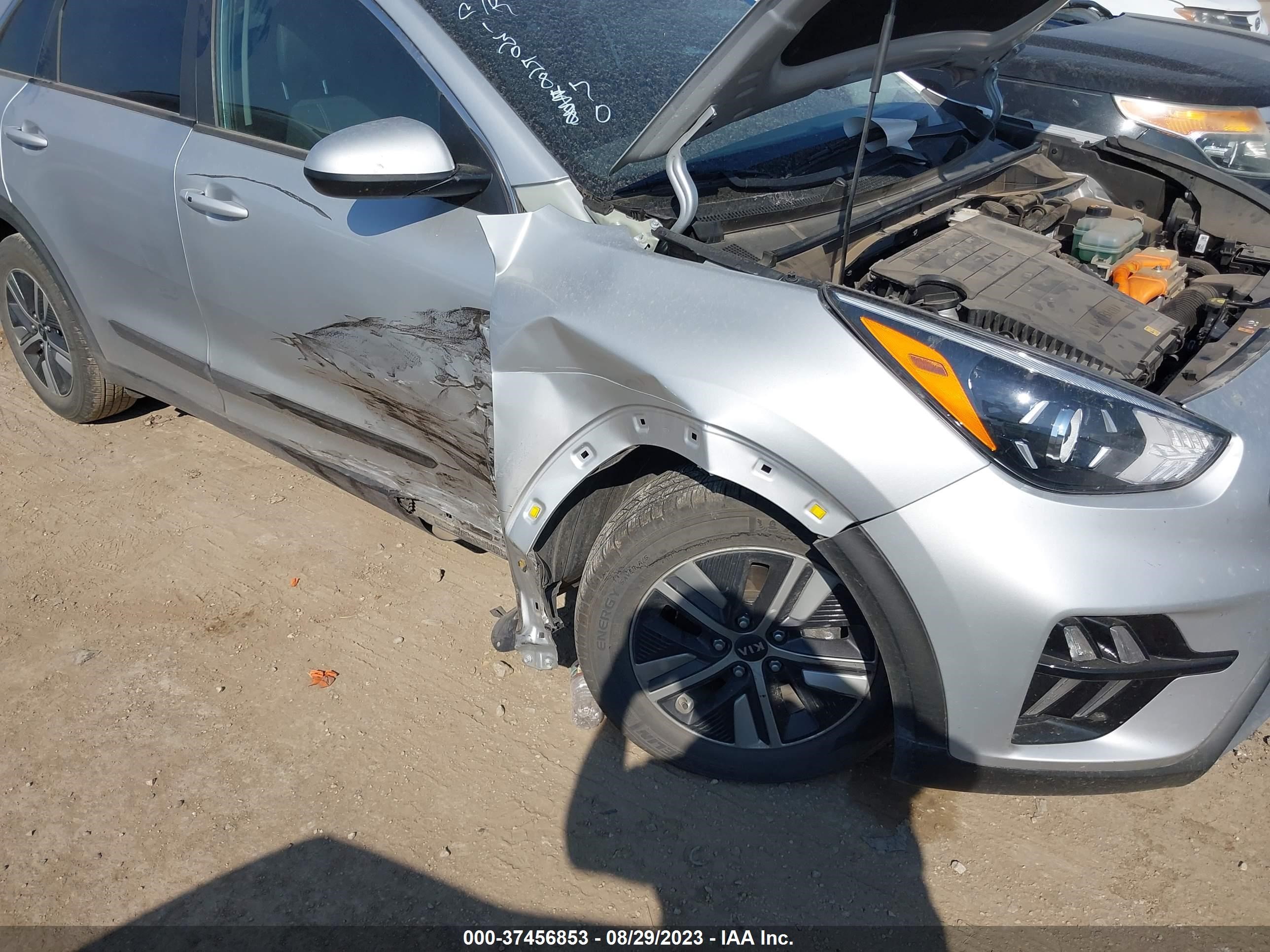 Photo 5 VIN: KNDCB3LC7L5400823 - KIA NIRO 