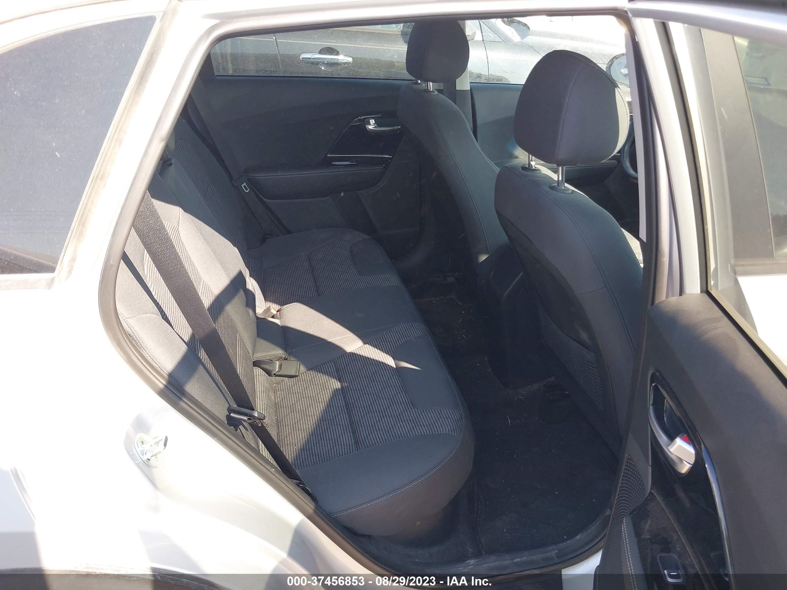 Photo 7 VIN: KNDCB3LC7L5400823 - KIA NIRO 