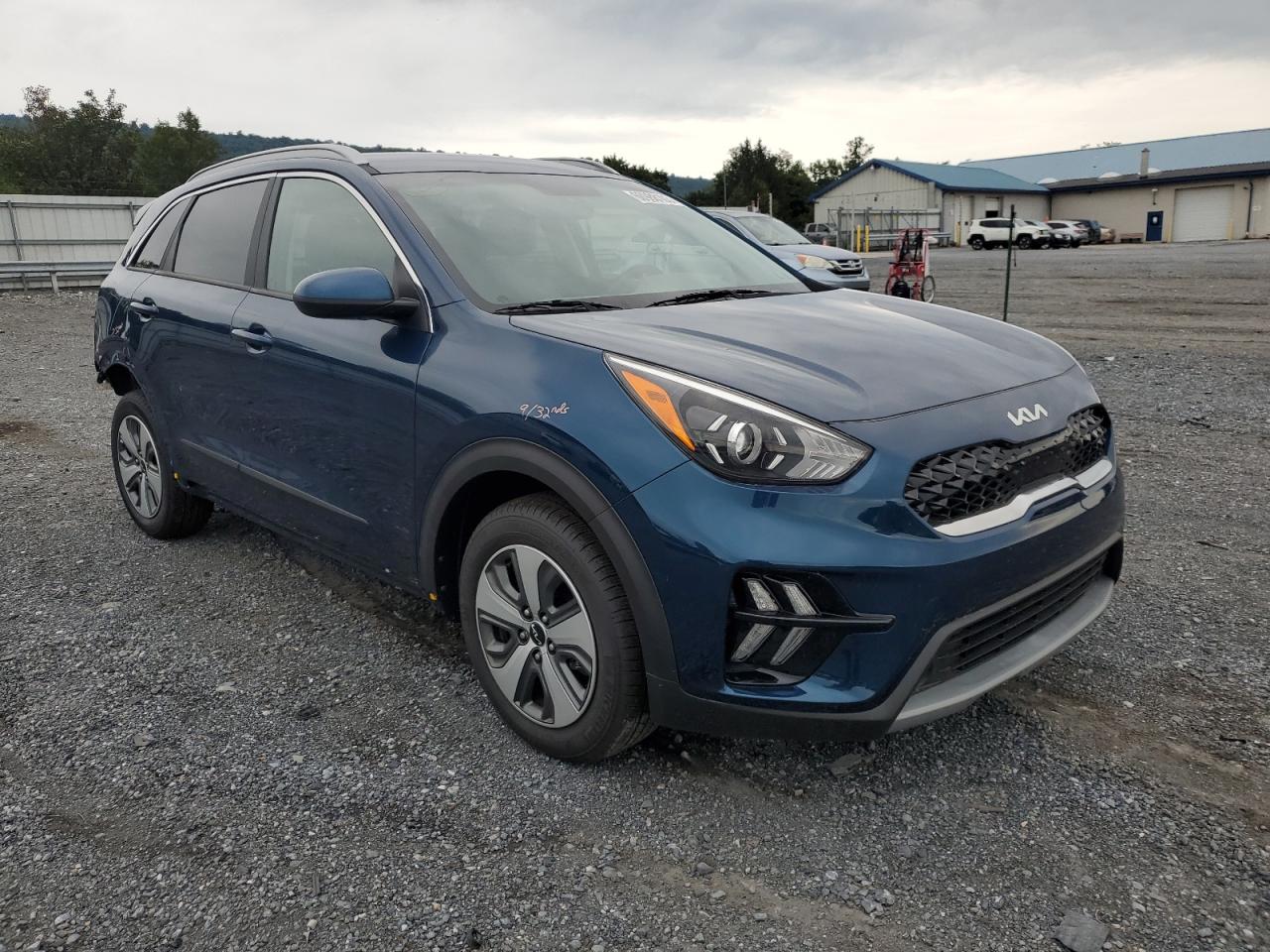 Photo 3 VIN: KNDCB3LC7N5510001 - KIA NIRO 