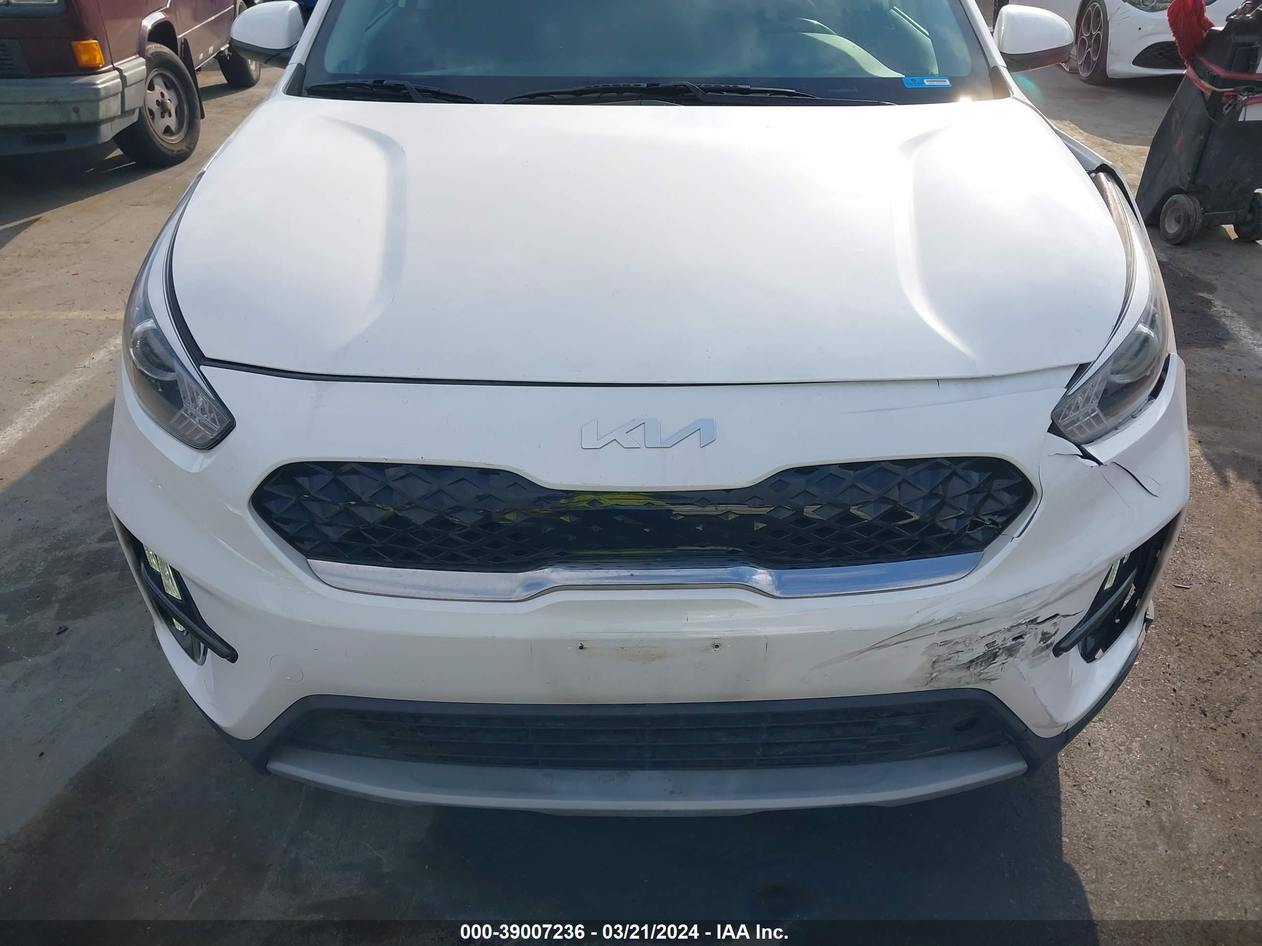 Photo 11 VIN: KNDCB3LC7N5512766 - KIA NIRO 