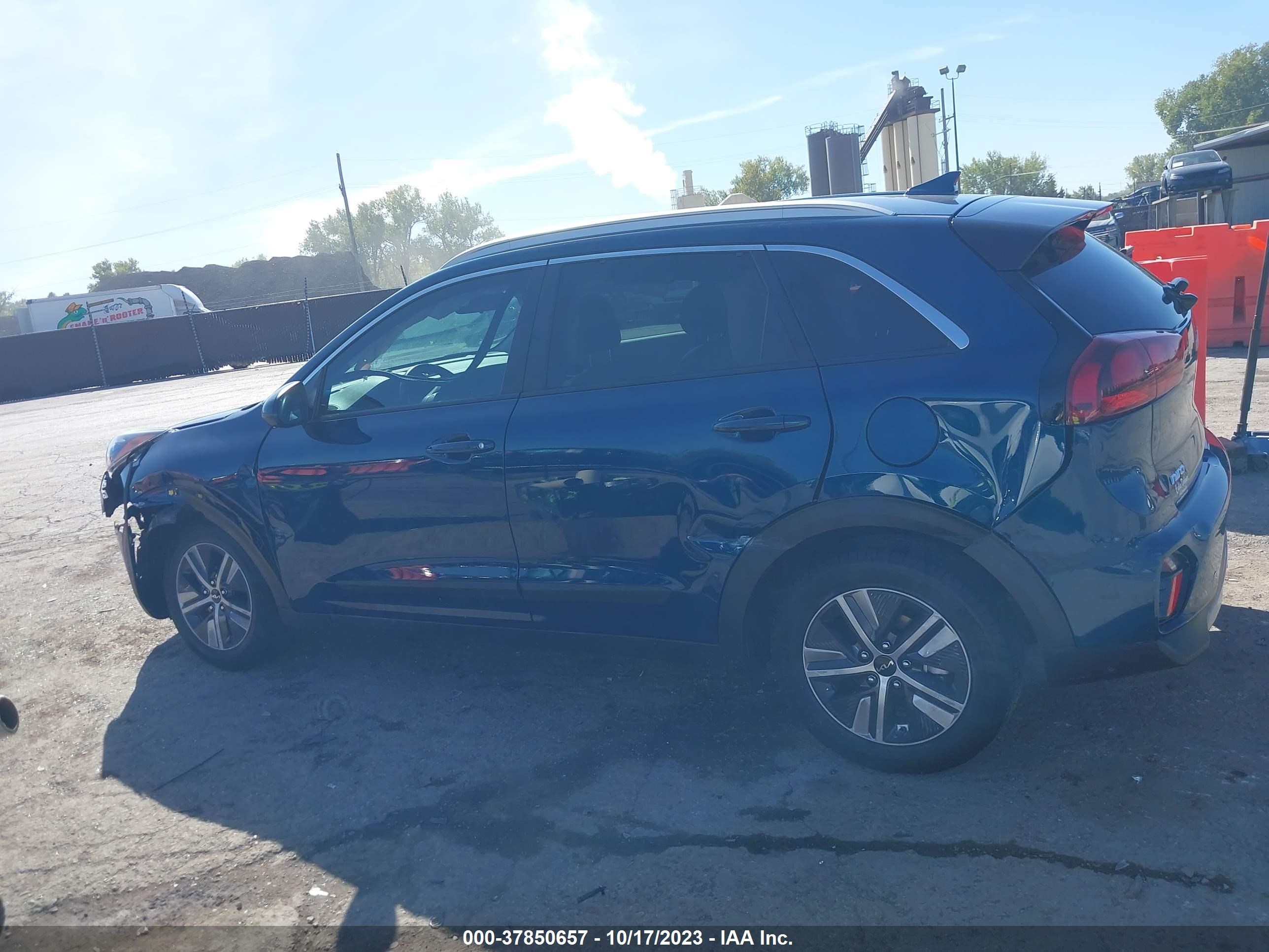 Photo 13 VIN: KNDCB3LC7N5512833 - KIA NIRO 