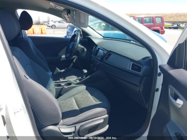 Photo 4 VIN: KNDCB3LC8H5049363 - KIA NIRO 