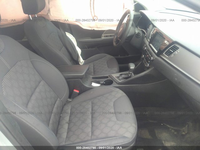 Photo 4 VIN: KNDCB3LC8H5068690 - KIA NIRO 