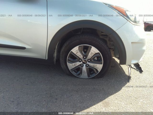 Photo 5 VIN: KNDCB3LC8H5083531 - KIA NIRO 