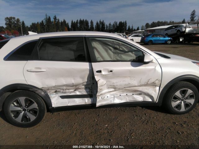 Photo 5 VIN: KNDCB3LC8J5135729 - KIA NIRO 