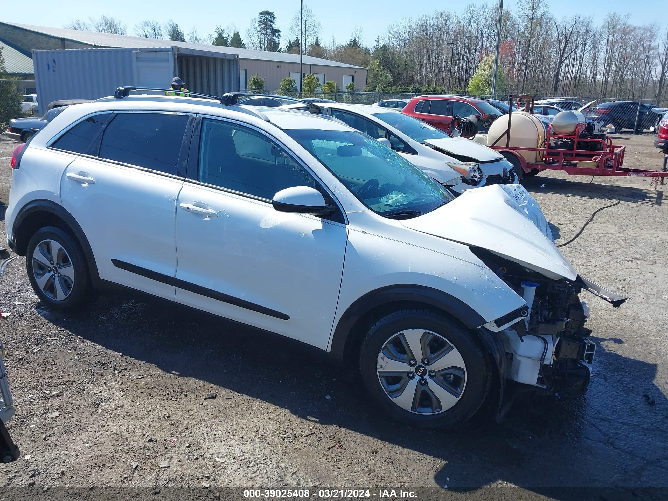 Photo 0 VIN: KNDCB3LC8K5353526 - KIA NIRO 