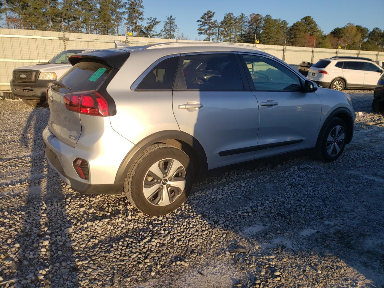 Photo 2 VIN: KNDCB3LC8L5361286 - KIA NIRO 