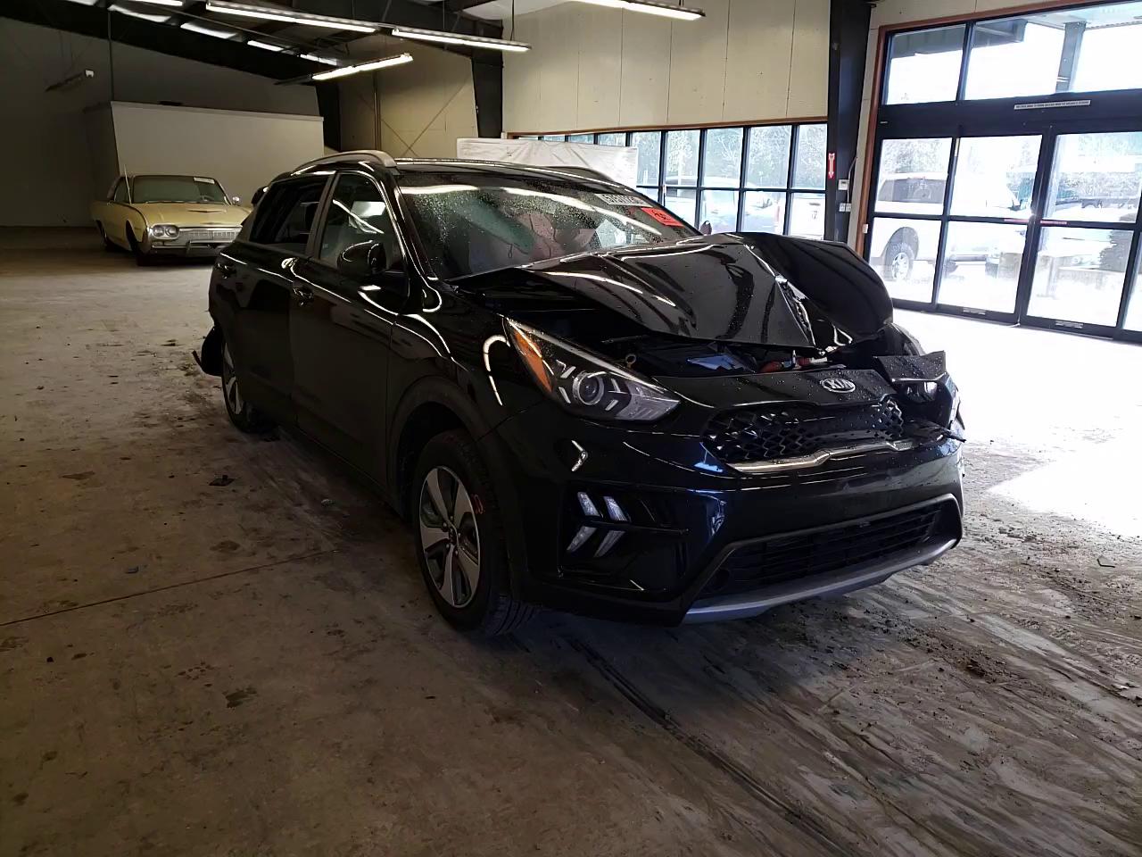 Photo 10 VIN: KNDCB3LC8L5370537 - KIA NIRO LX 