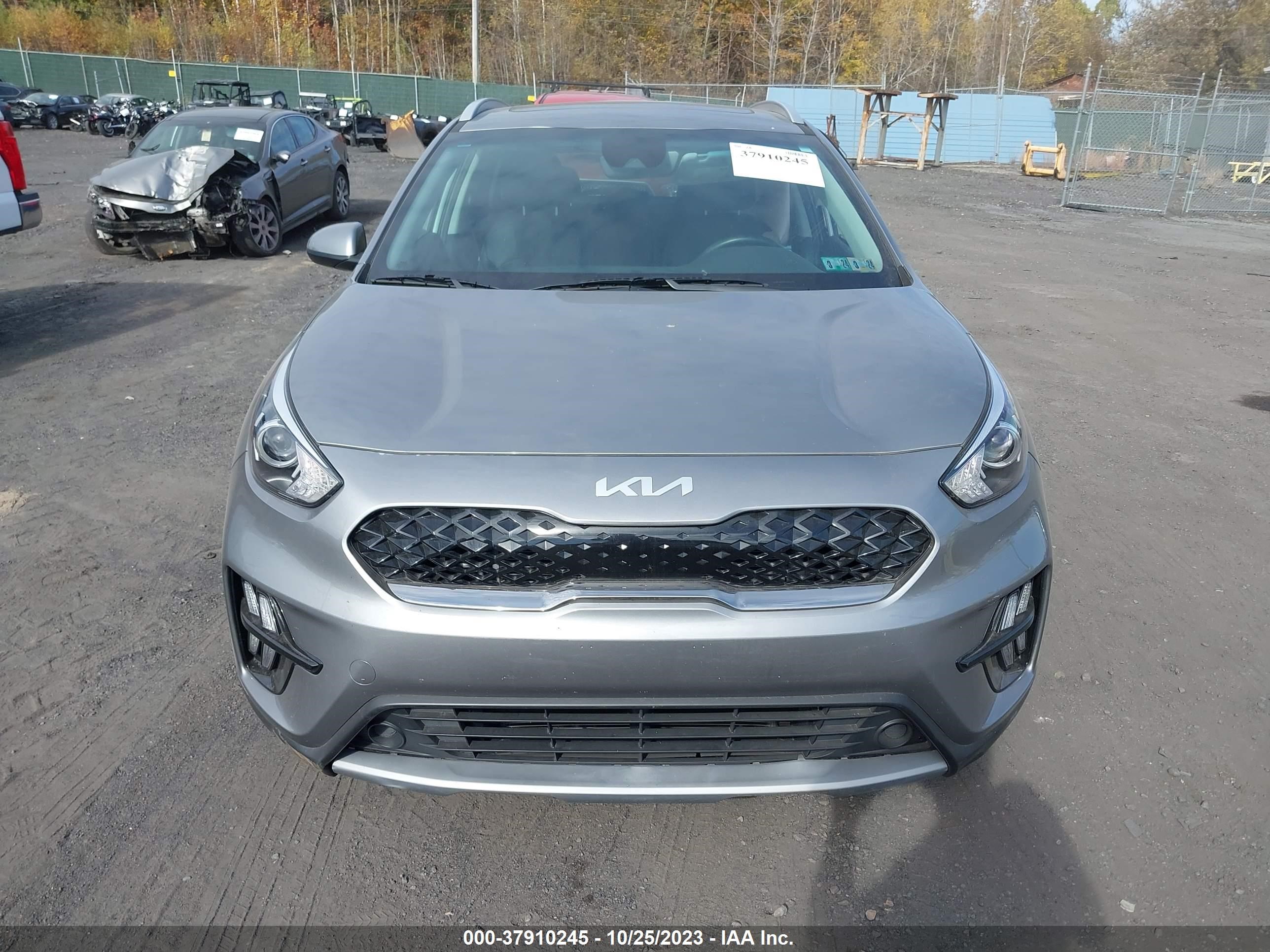 Photo 11 VIN: KNDCB3LC8N5527857 - KIA NIRO 