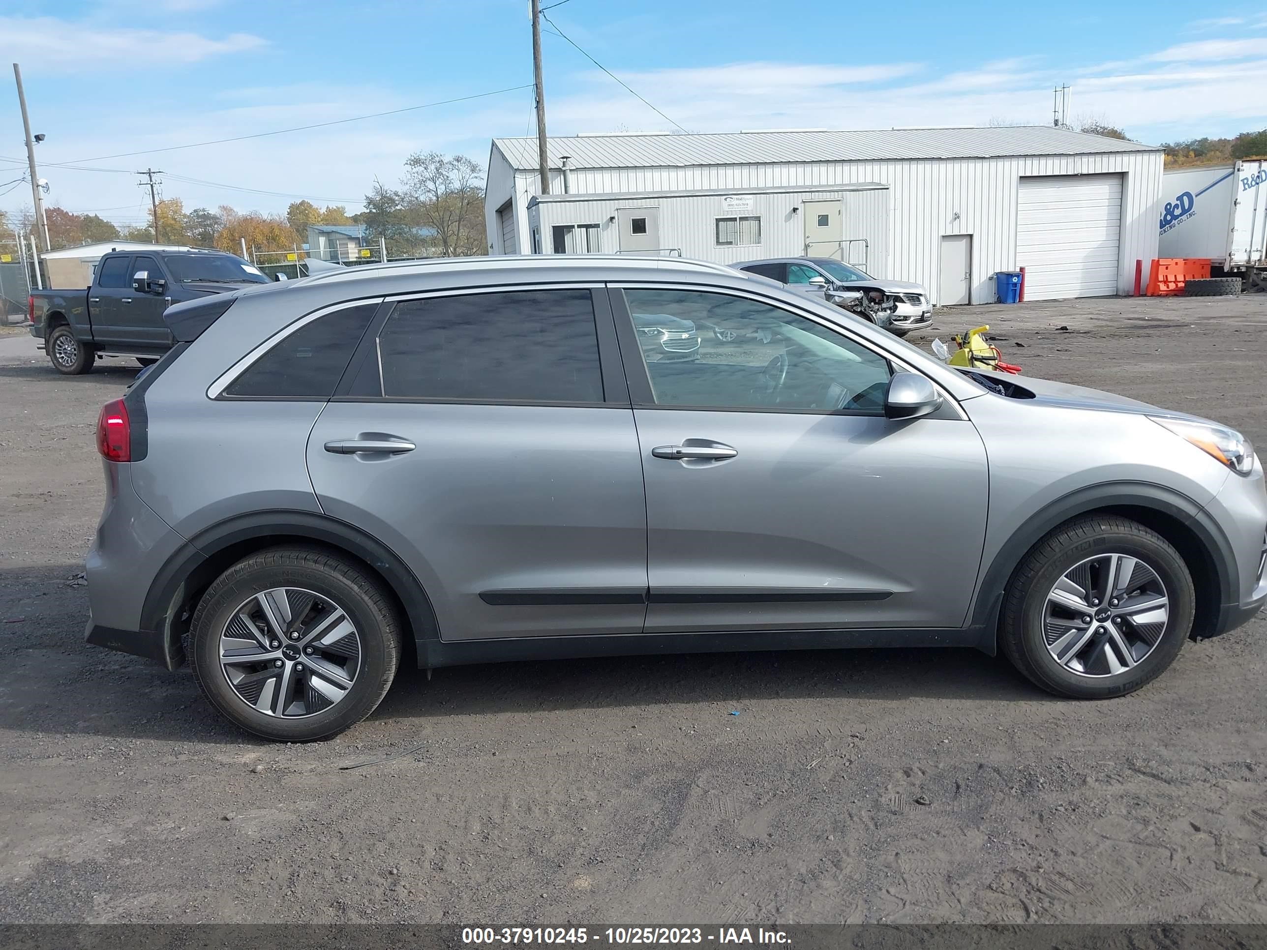 Photo 12 VIN: KNDCB3LC8N5527857 - KIA NIRO 