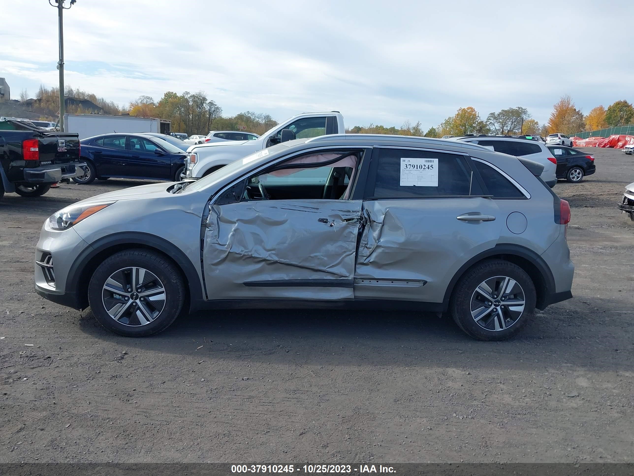 Photo 13 VIN: KNDCB3LC8N5527857 - KIA NIRO 