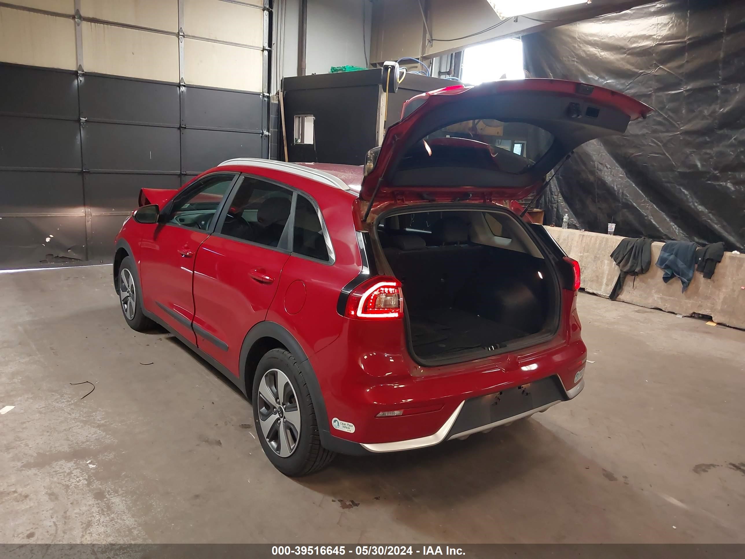 Photo 2 VIN: KNDCB3LC9H5068360 - KIA NIRO 