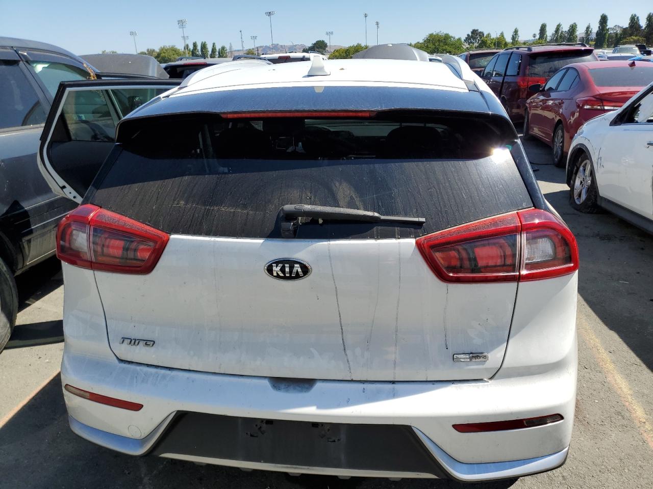 Photo 5 VIN: KNDCB3LC9J5154662 - KIA NIRO 