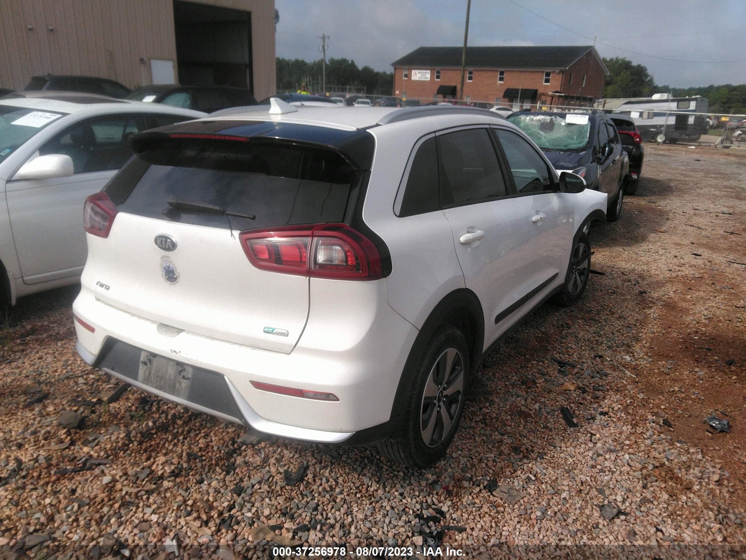 Photo 3 VIN: KNDCB3LC9K5352207 - KIA NIRO 