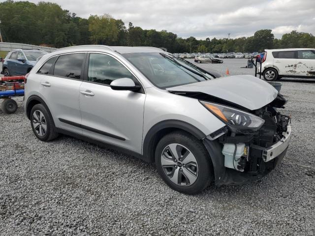 Photo 3 VIN: KNDCB3LC9L5439106 - KIA NIRO LX 