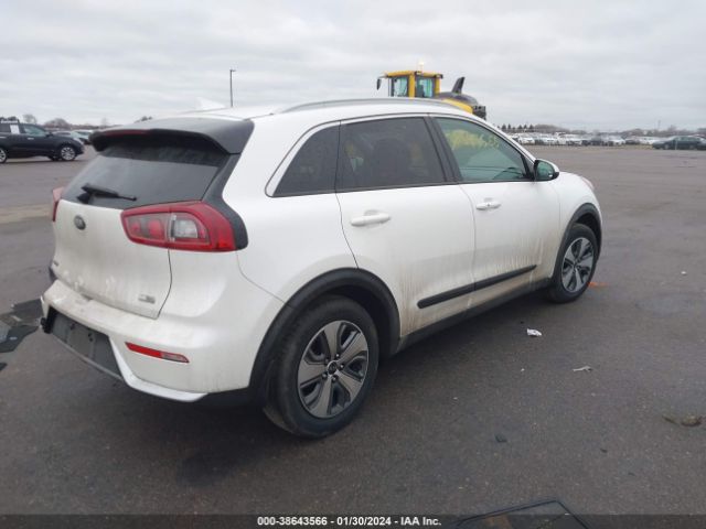 Photo 3 VIN: KNDCB3LCXH5089105 - KIA NIRO 