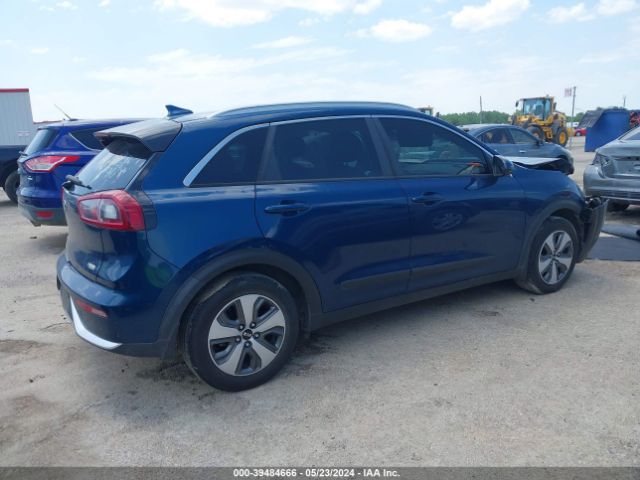 Photo 3 VIN: KNDCB3LCXK5334590 - KIA NIRO 