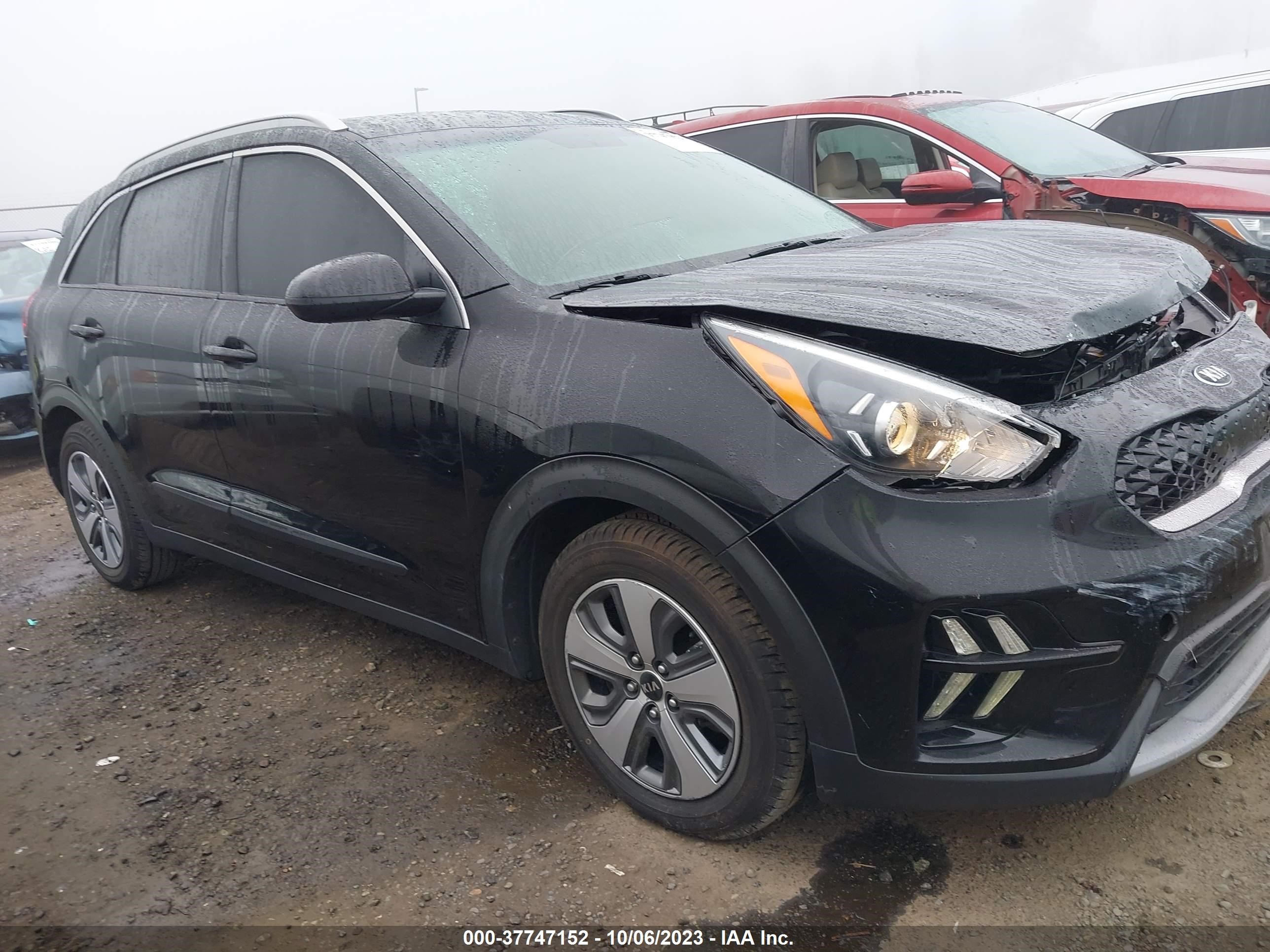 Photo 12 VIN: KNDCB3LCXL5370569 - KIA NIRO 