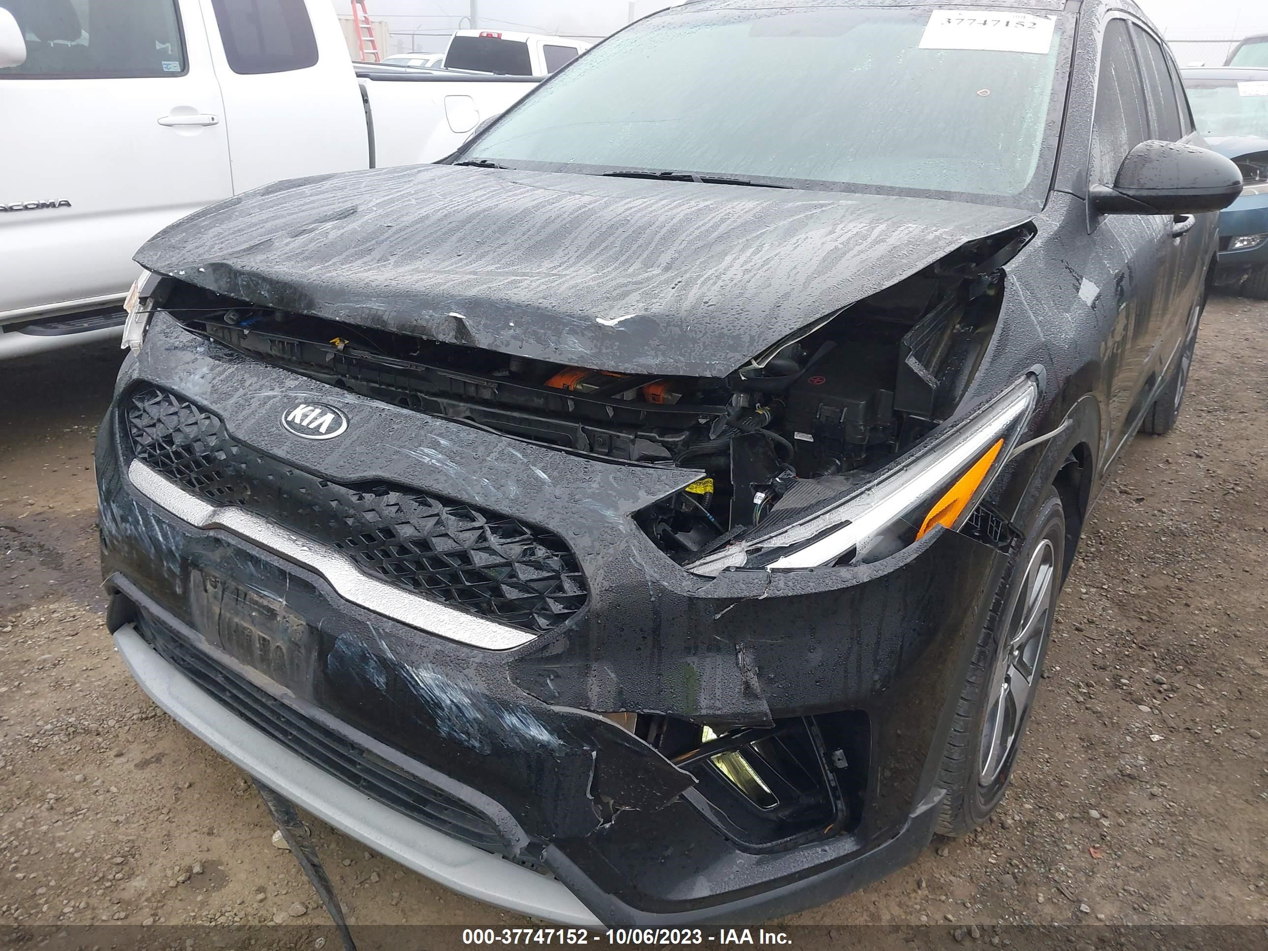 Photo 5 VIN: KNDCB3LCXL5370569 - KIA NIRO 