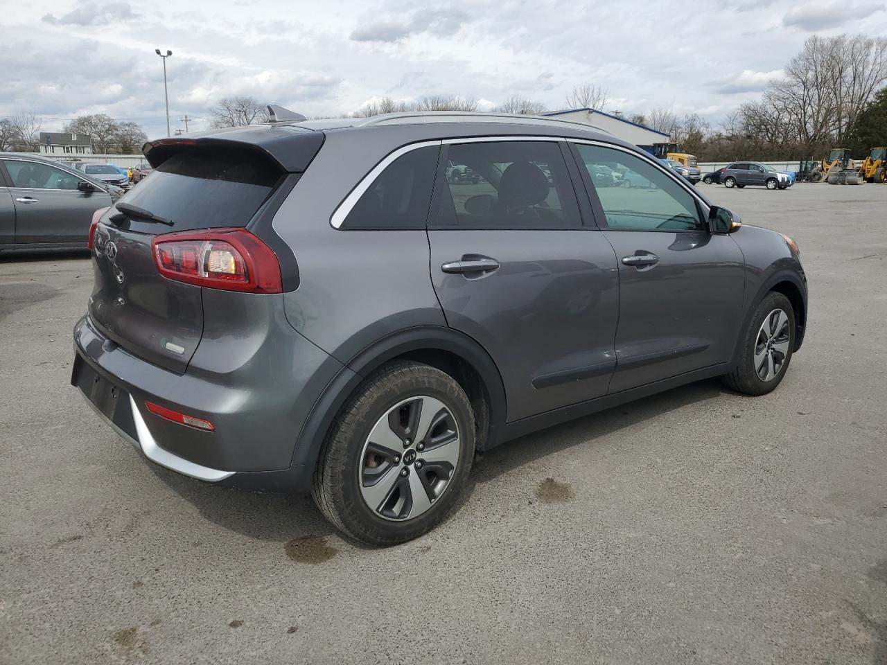 Photo 2 VIN: KNDCC3LC0J5119781 - KIA NIRO 