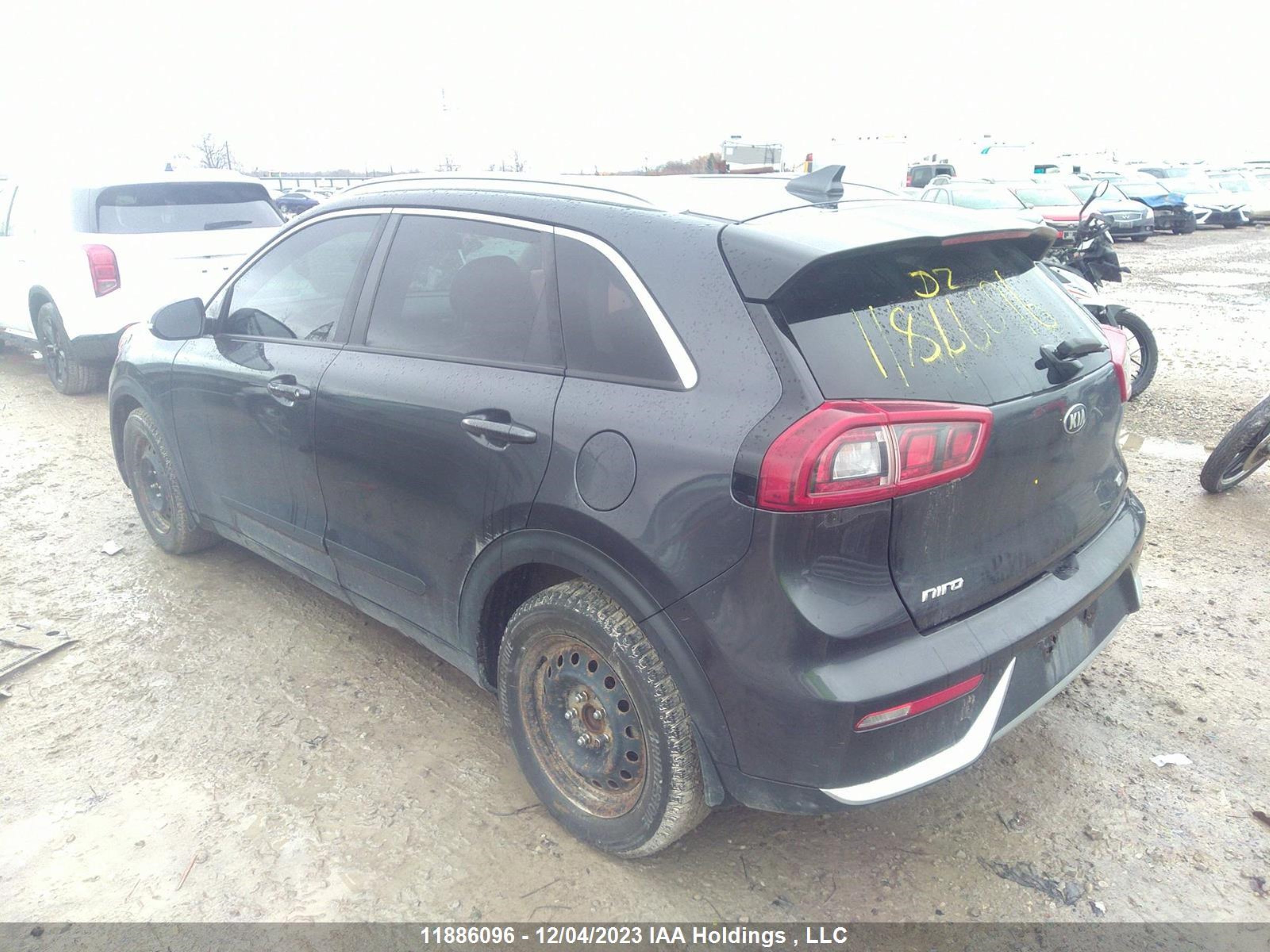 Photo 2 VIN: KNDCC3LC2H5062641 - KIA NIRO 