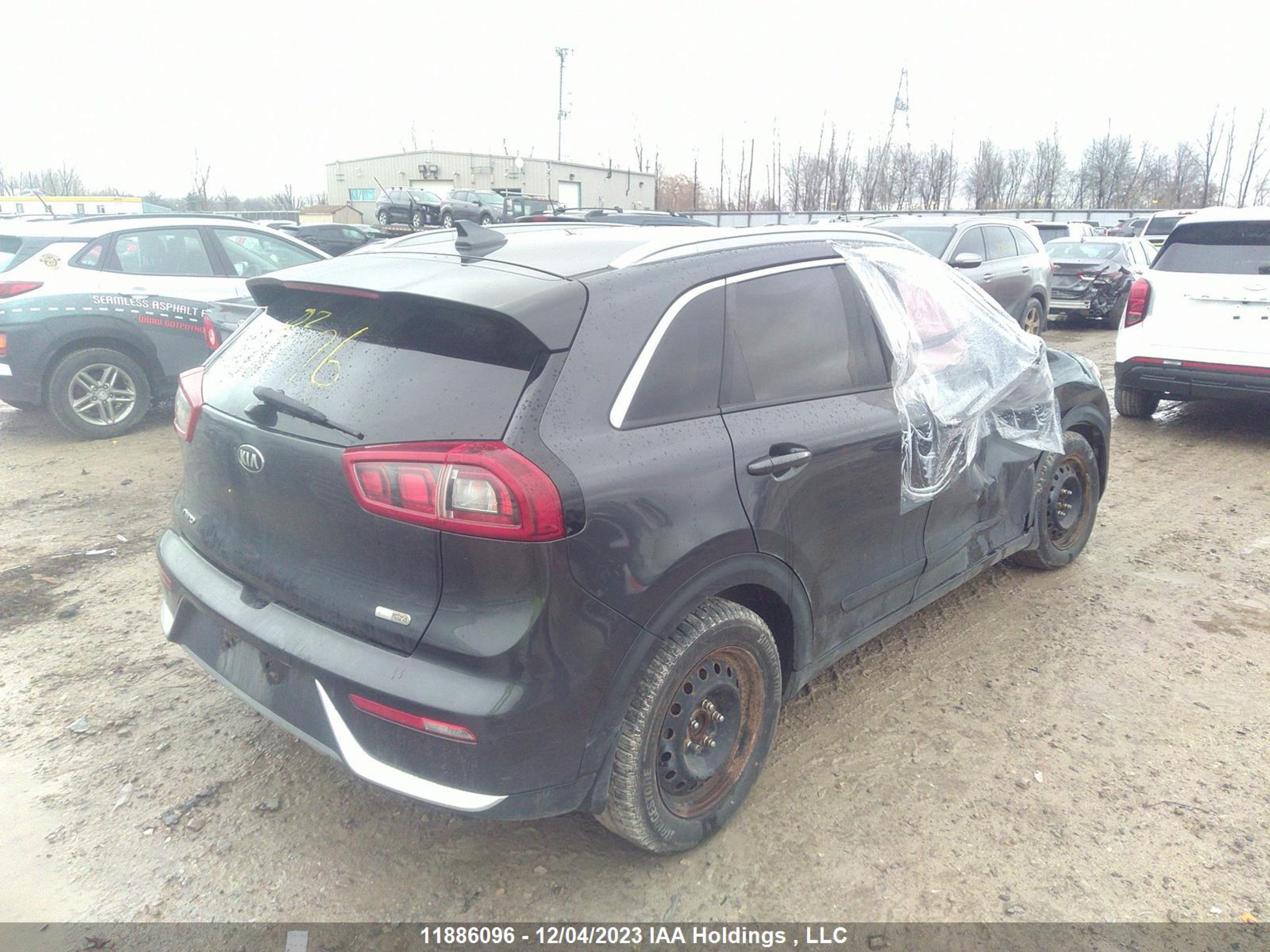 Photo 3 VIN: KNDCC3LC2H5062641 - KIA NIRO 