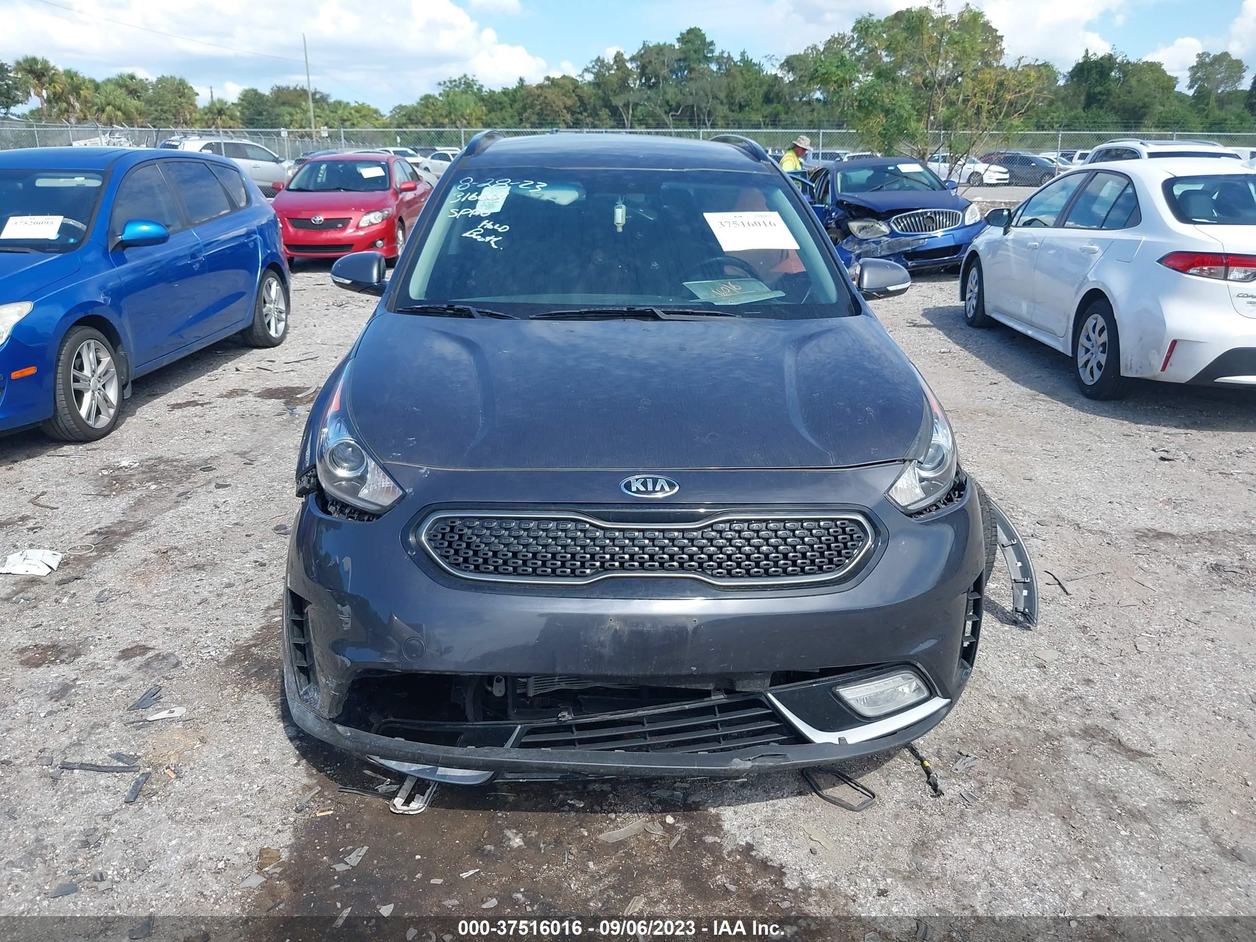 Photo 11 VIN: KNDCC3LC2J5134928 - KIA NIRO 