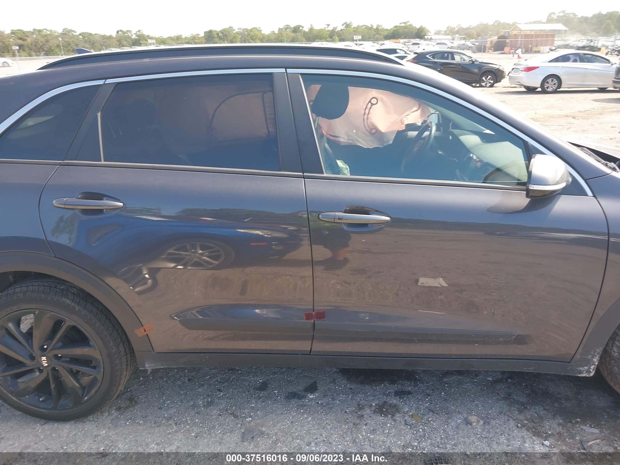 Photo 12 VIN: KNDCC3LC2J5134928 - KIA NIRO 