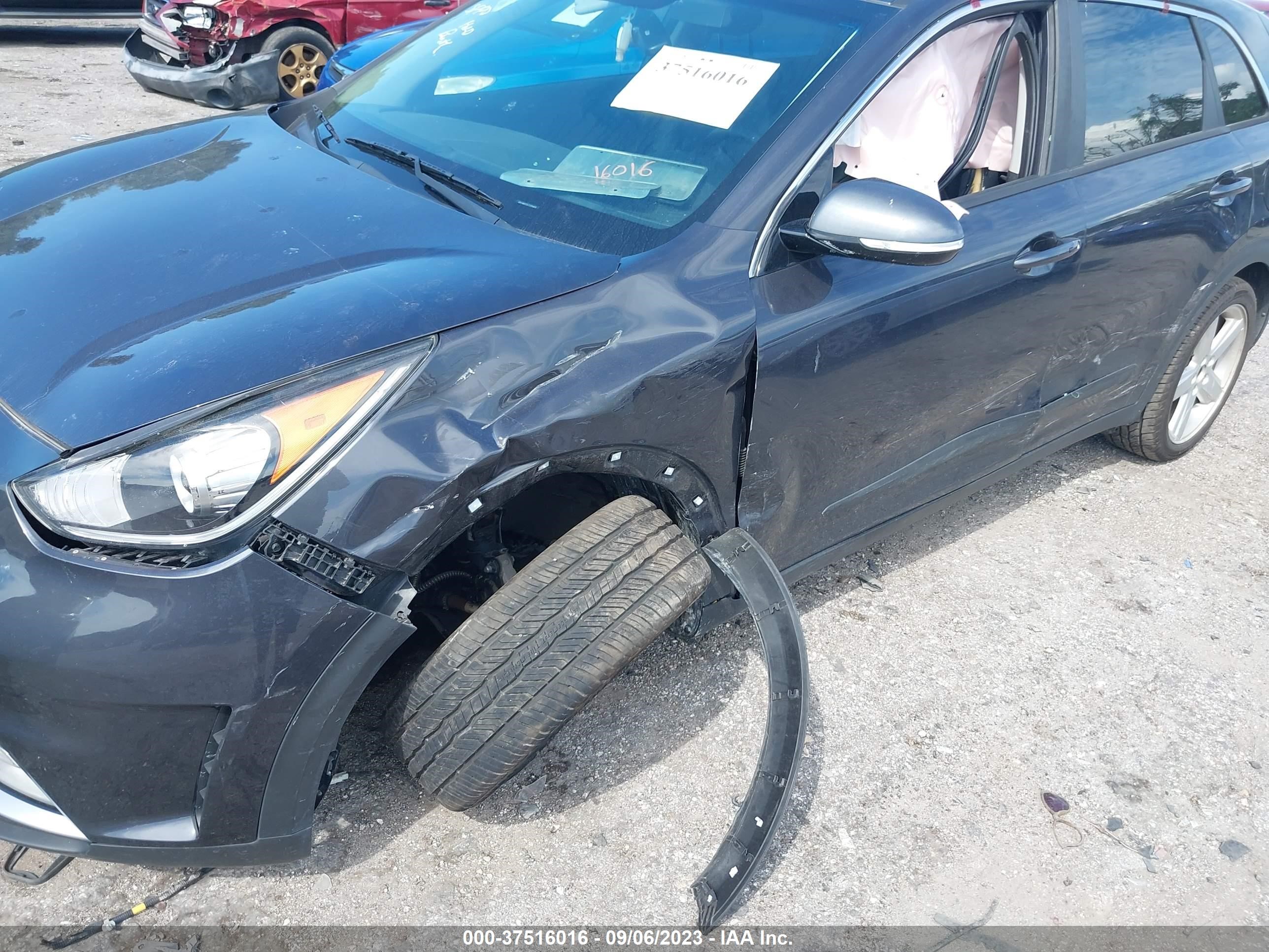 Photo 5 VIN: KNDCC3LC2J5134928 - KIA NIRO 