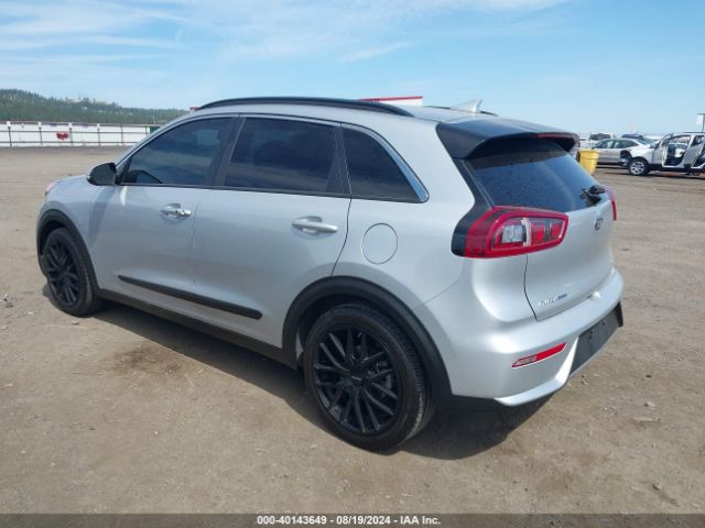 Photo 2 VIN: KNDCC3LC2K5302813 - KIA NIRO 